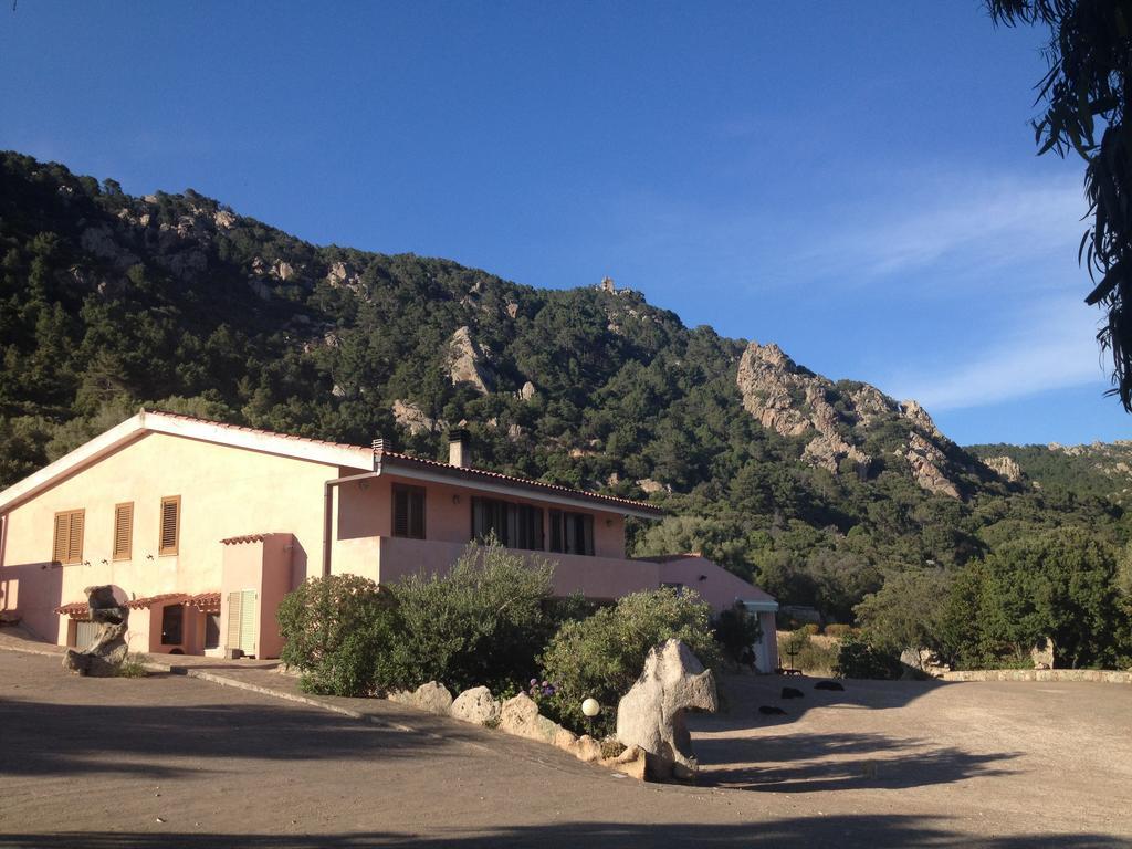 Agriturismo Monte Pino Telti Екстер'єр фото