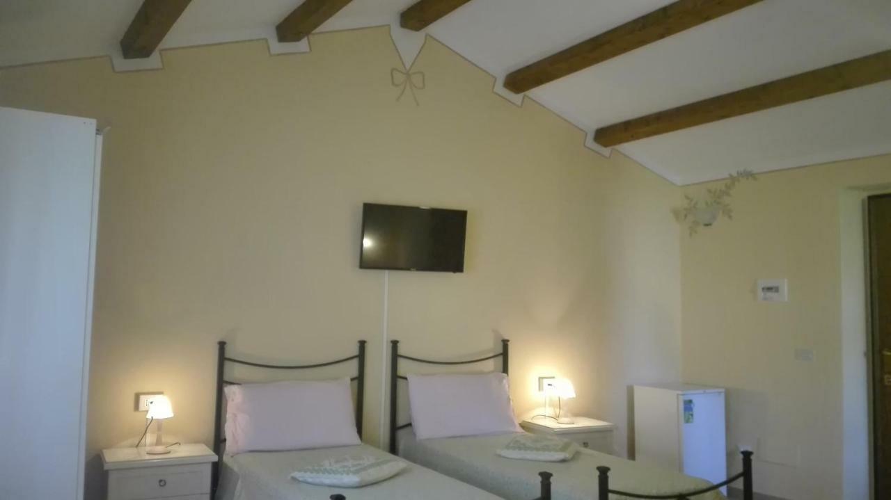 Agriturismo Monte Pino Telti Екстер'єр фото